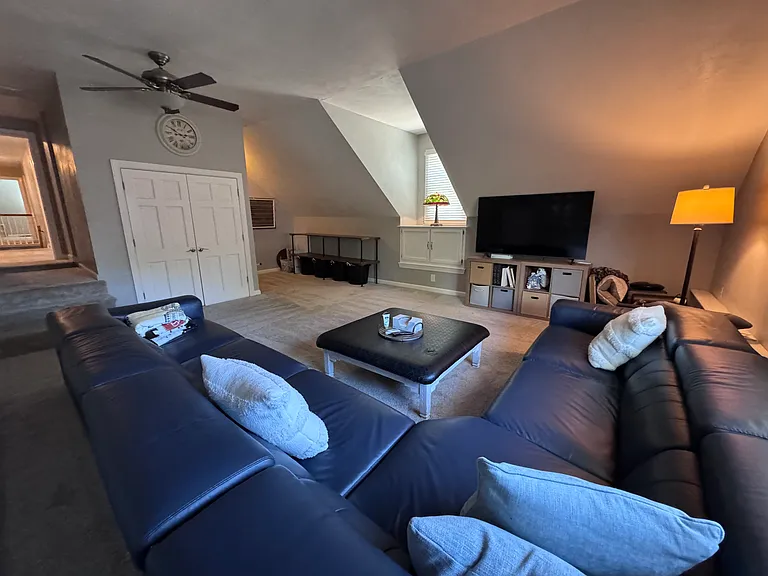 1436 Sir Richard Rd — Photo 37