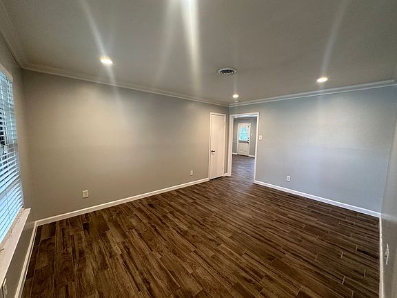 4th image of 102 Brookwood Dr