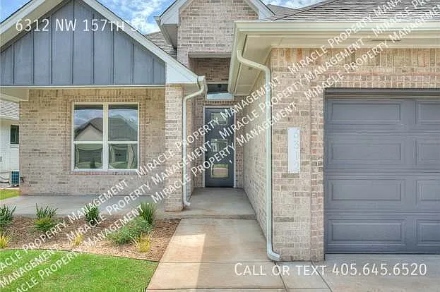 6312 NW 157th St — Photo 2