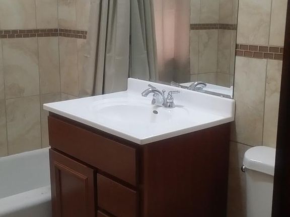 5th image of 5023 W Cullom Ave #2