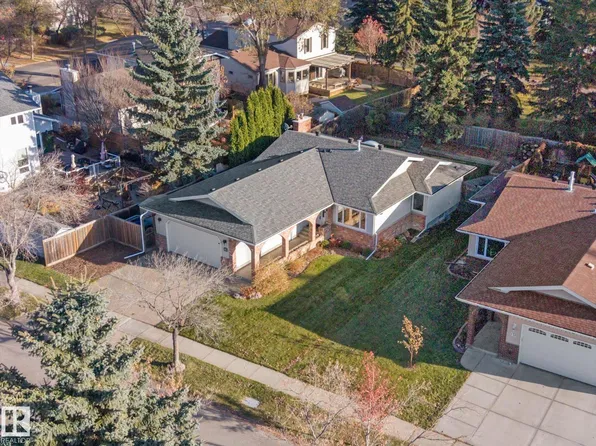 11 Woodstock Pl, Saint Albert, AB T8N 3P3