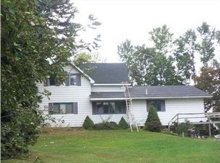 13562 Phelps Ave, Kent City, MI 49330