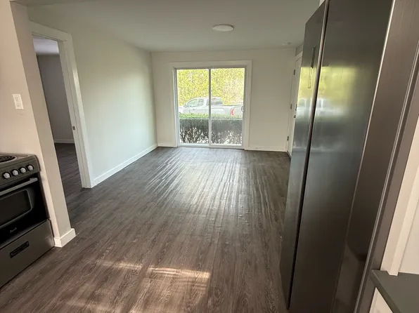 77 E Main St #10, Plainville, CT 06062