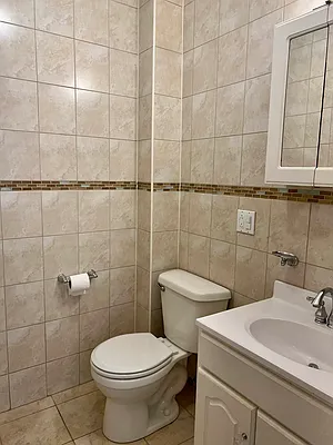 Rented by LDMI Realty Group LLC | media 16