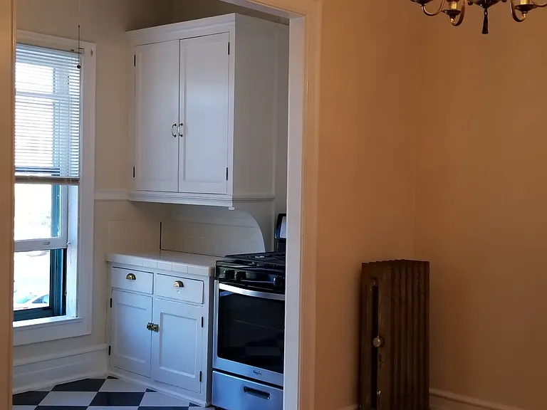 St. James Court Historic Apartments — Photo 9