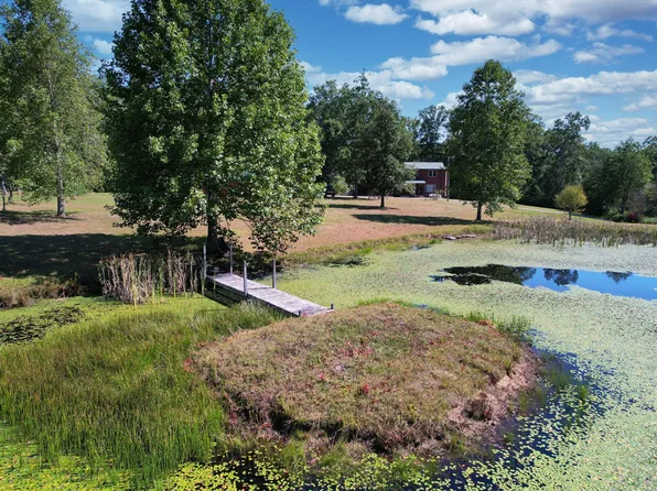 64 Green Dr, Pikeville, TN 37367