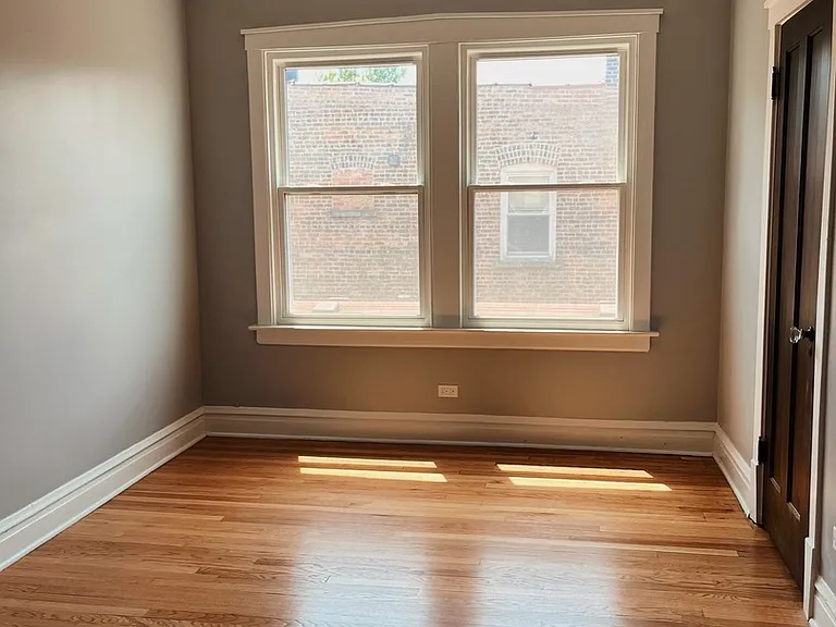 5644 N Artesian Ave #1 — Photo 10