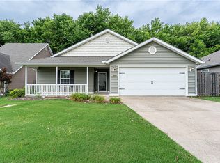 1463 S Holland Dr, Fayetteville, AR 72704