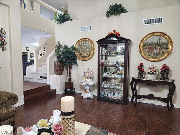 5th image of 6294 Cameo Cove Ave