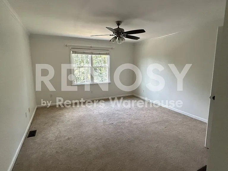 2501 Crestwood Cir — Photo 14