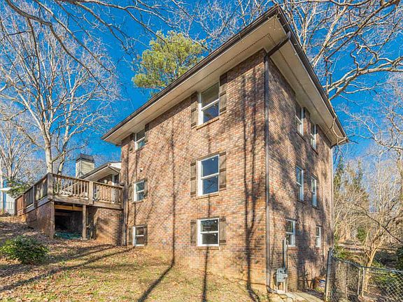 2nd image of 3745 Hickory Pl