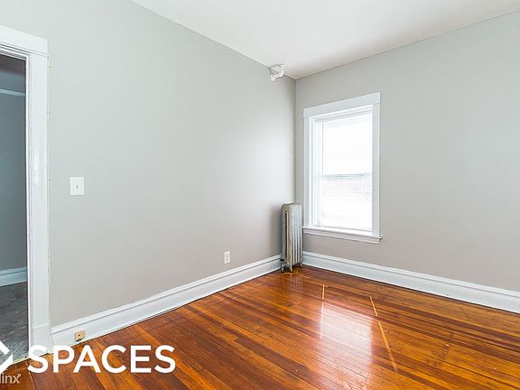 4th image of 1447 1/2 W Argyle St #1