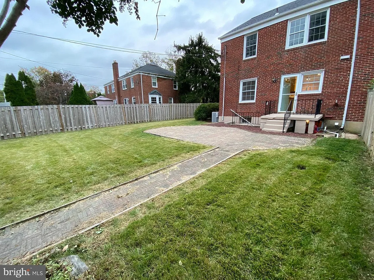 3 bed, 1440 sqft, $2,450 — Photo 3