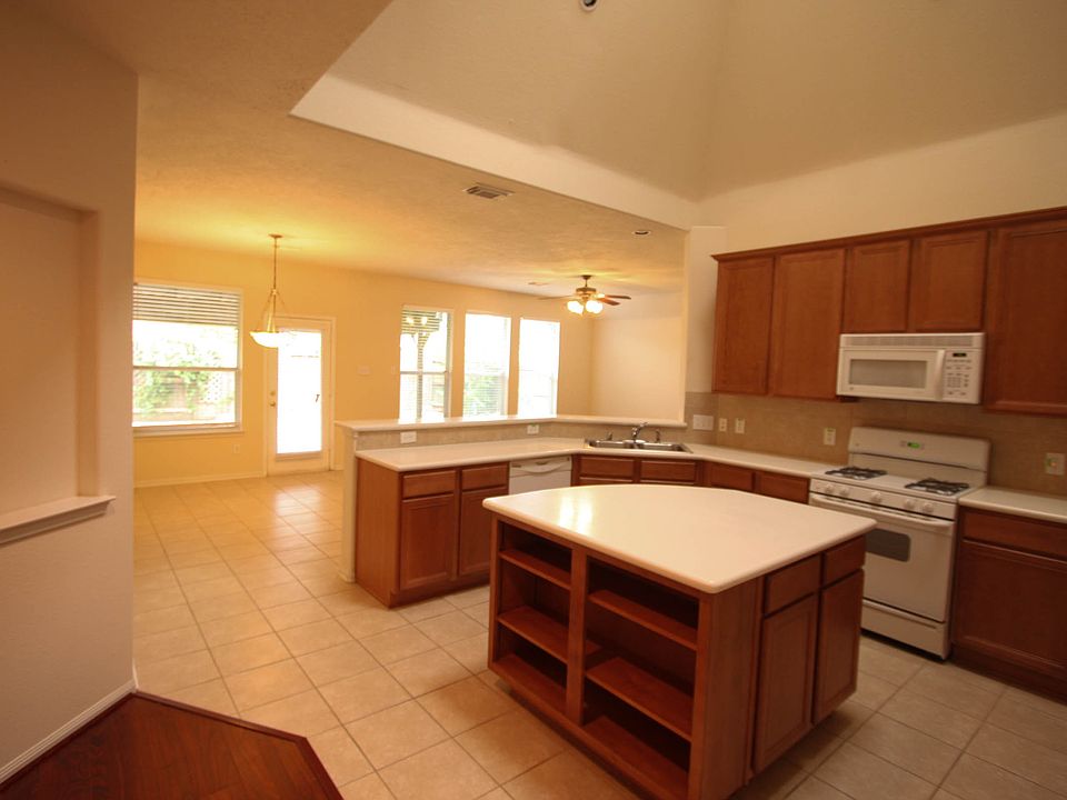 1st image of 2918 Laurel Brook Ln
