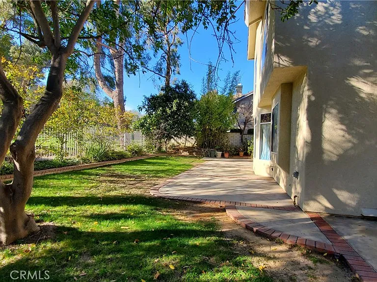 14364 Ashbury Dr — Photo 16