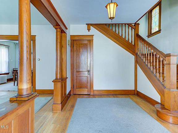 2nd image of 88 Maple Avenue