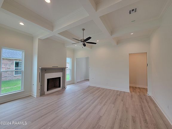 3rd image of 219 Tennyson Dr