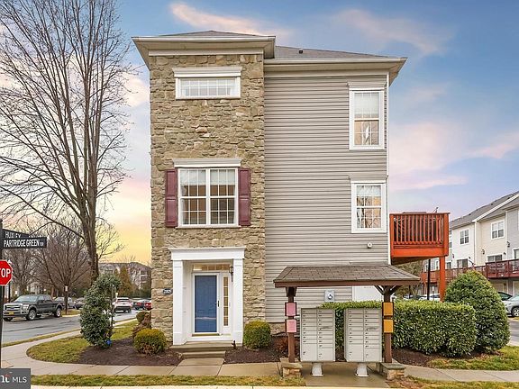 Condo Entrance and mailboxes.