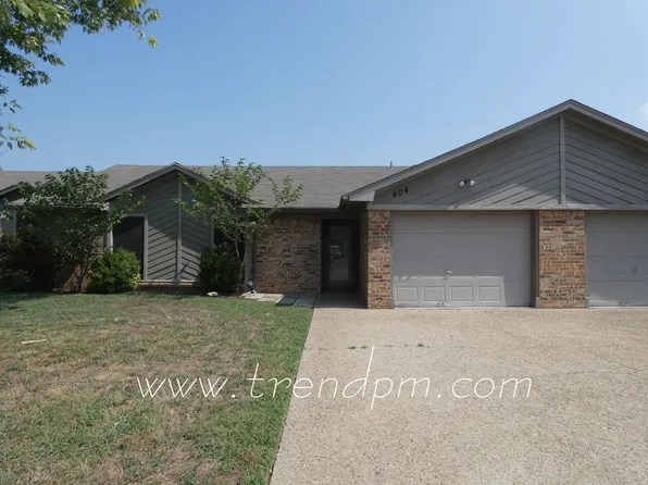 404 Asbury Dr, Saginaw, TX 76179