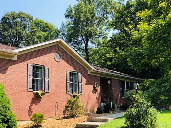 2nd image of 138 Wintergreen Rd