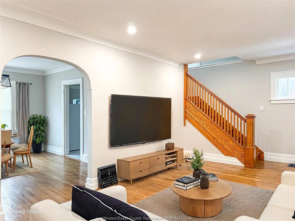 3 bed, $2,395 — Photo 4