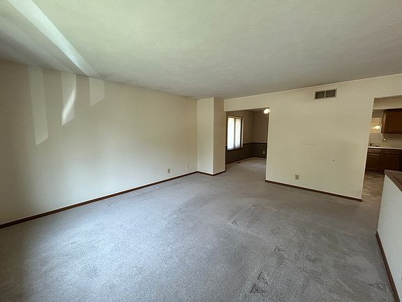 4th image of 5400 S 31st Ct