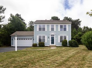 1 Dickson Dr, Plymouth, MA 02360