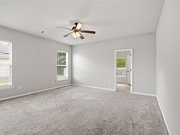 5th image of 11056 Regency Ave