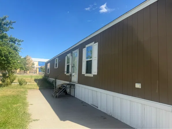 525 N 1st St Trailer 81, Bloomfield, NM 87413