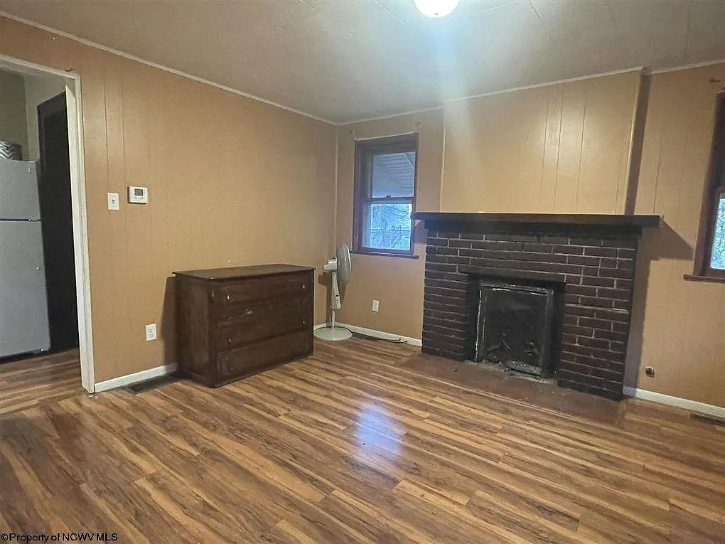 2 bed, 1000 sqft, $975 — Photo 4