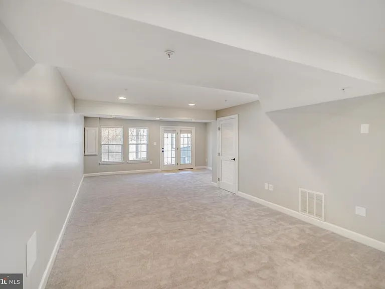 9684 Atterbury Ln — Photo 37