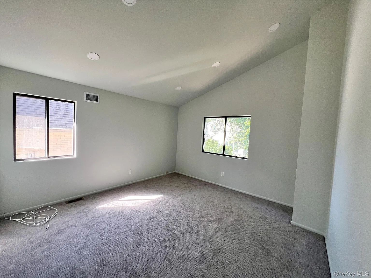 2 bed, 2.5 bath, 1204 sqft, $4,300 — Photo 4