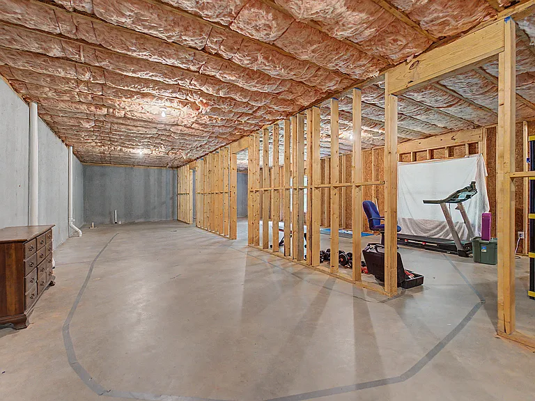 215 Oakridge Dr — Photo 13
