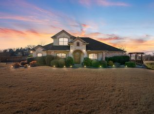 427 Rugged Dr, Red Oak, TX 75154