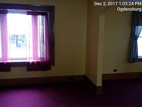 5th image of 716 Ogden St