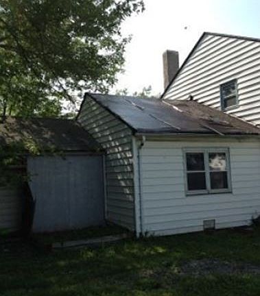 2nd image of 11 Windwood Ct