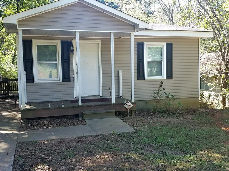 276 Moreland Ave — Photo 3