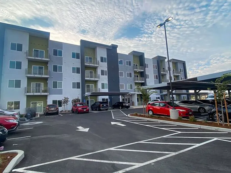 The Lawler Apartment Homes — Photo 66
