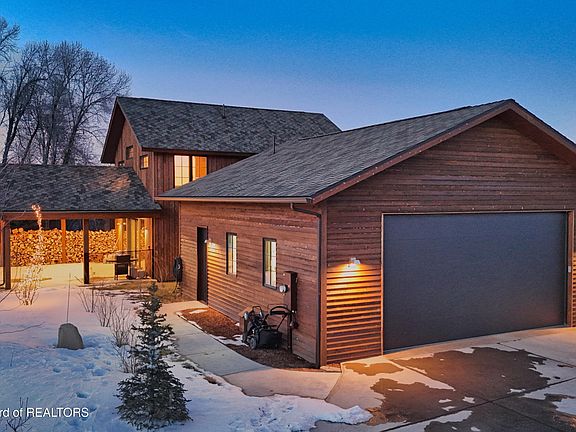3rd image of 9802 Hiddenwaters Ln