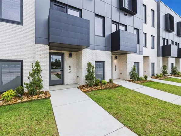 842 SE 8th St, Bentonville, AR 72712