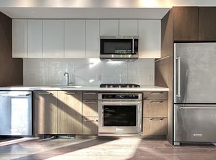 384 E 1st Ave #205, Vancouver, BC V5T 0G5