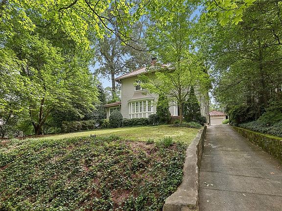 2nd image of 1559 N Morningside Dr NE