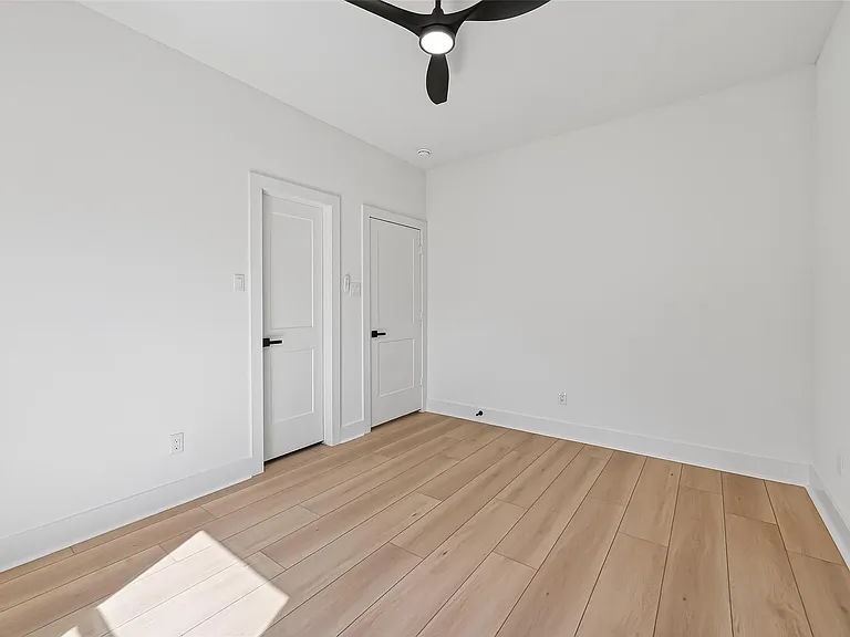 971 Highland Light Ln — Photo 26