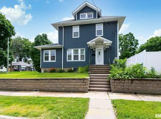 1154 29th St, Moline, IL 61265