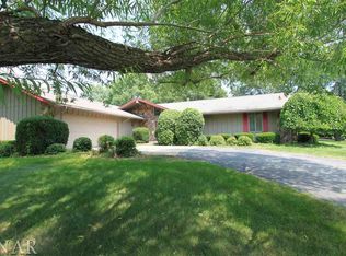 9691 Morel Dr, Bloomington, IL