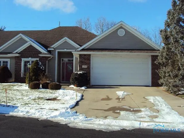 1121 Town Line Rd, Bryan, OH 43506