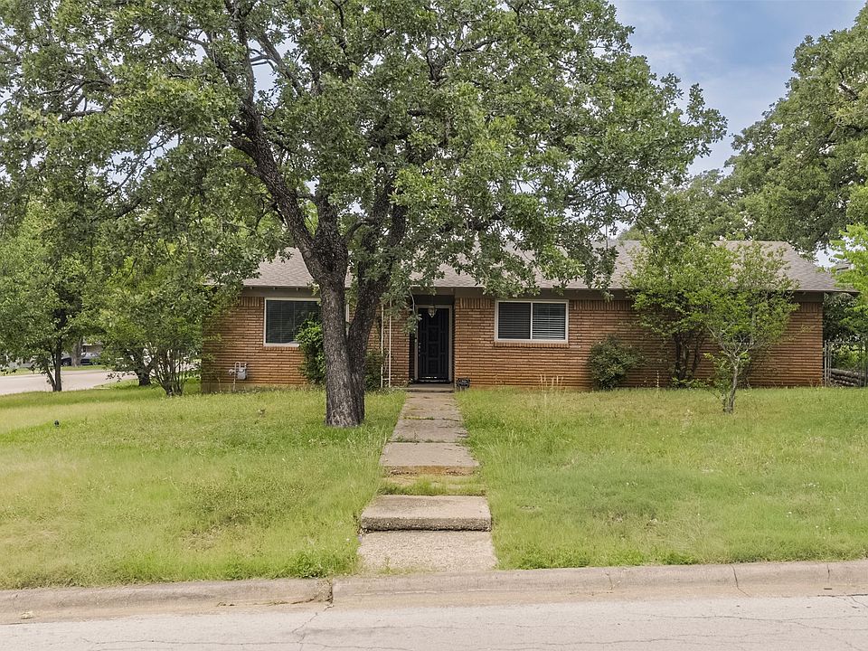 1st image of 1200 Desiree Ln