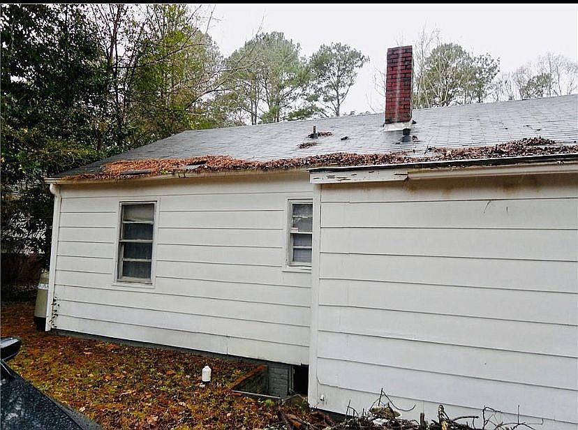 2nd image of 1600 Howell St