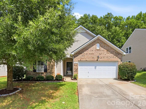 10014 Goose Landing Dr, Charlotte, NC 28269