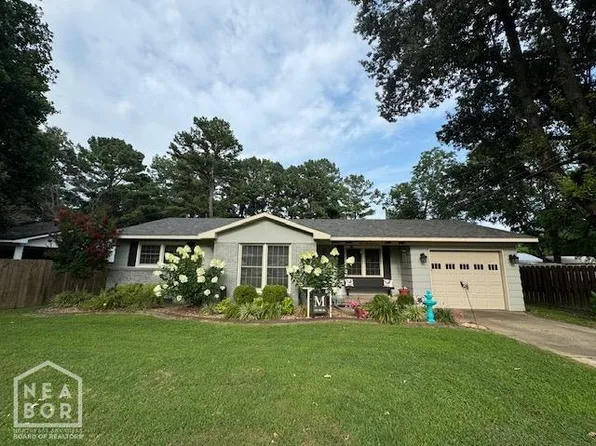 710 9th St, Corning, AR 72422